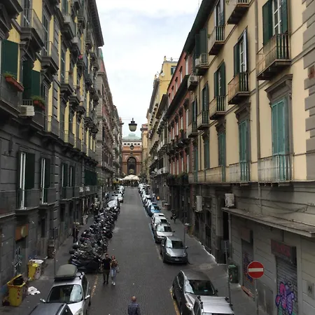 Dsquare Konukevi Napoli