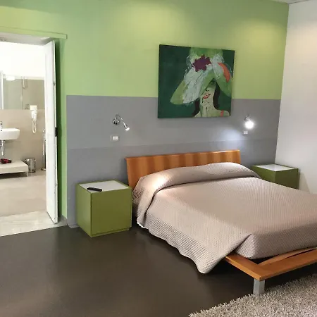 Dsquare 4*