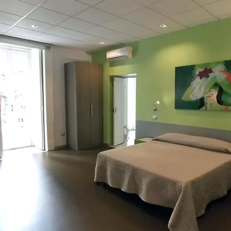 Dsquare Penzion 4*